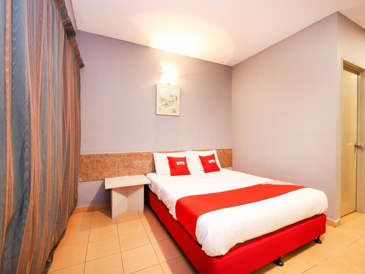 Oyo 89676 Hotel 22 Seremban Exterior photo